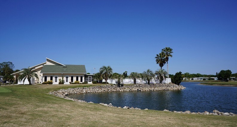 Primary Photo - The Lakes at CountryWood