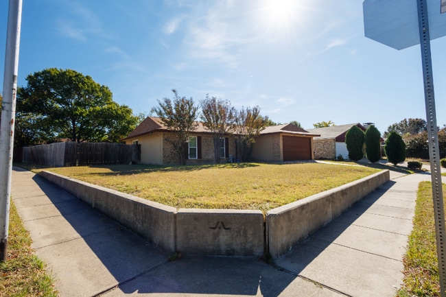 Photo - 3501 Green Hill Dr House