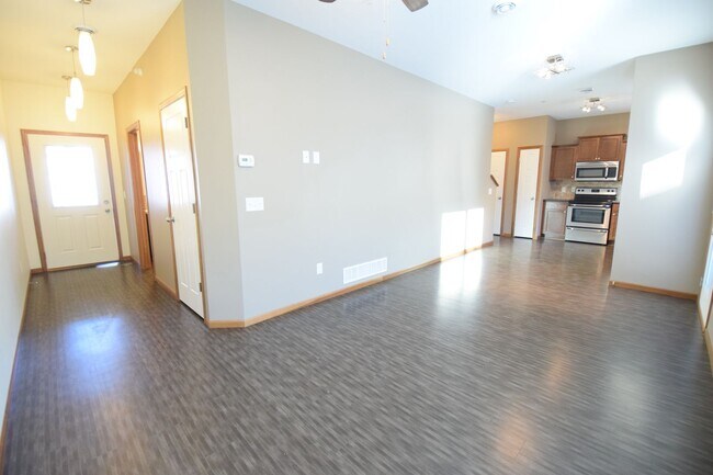 Foto del edificio - Indigo Crossing Townhomes