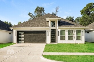 Building Photo - 1712 Kraft St