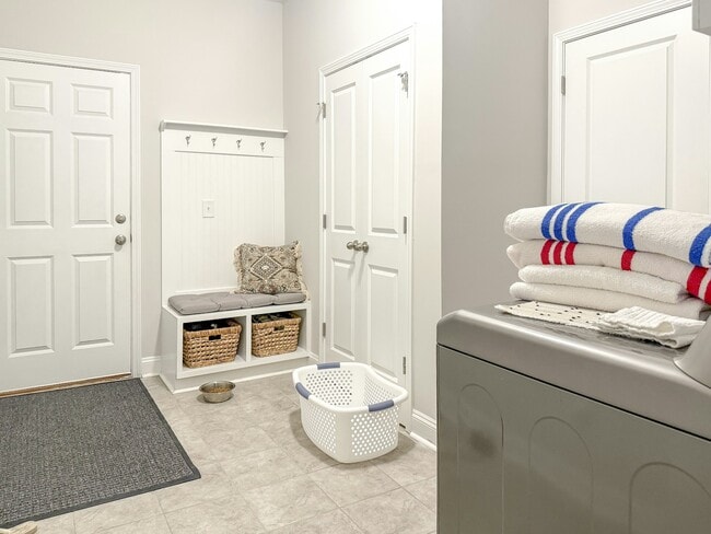 Building Photo - 5016 Azul Lp