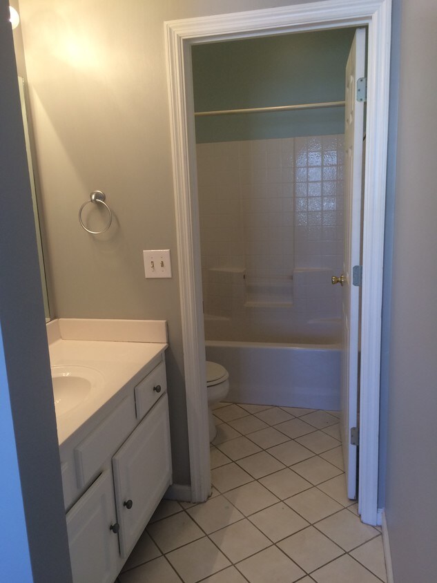 Foto principal - 504 Churchill Crossing