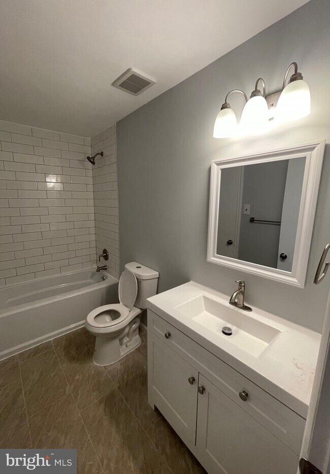 1005 Walnut Ridge Dr, Pottstown, PA 19464 Townhouse for Rent in