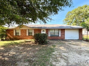 Building Photo - 46 El Camino Dr