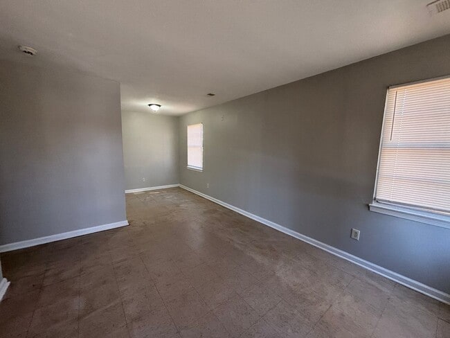 Building Photo - 2551 Dakar Ave