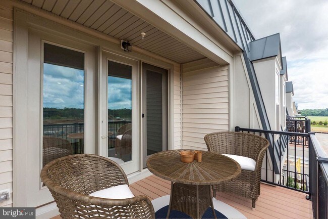 Building Photo - 23631 Havelock Walk Terrace
