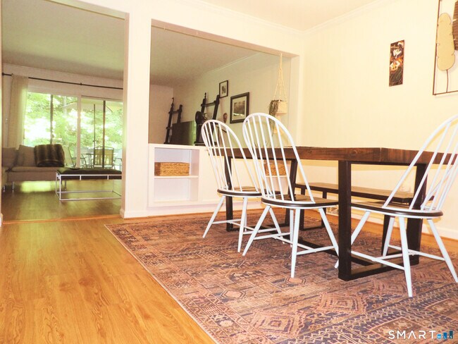 Foto del edificio - 707 Timber Ln