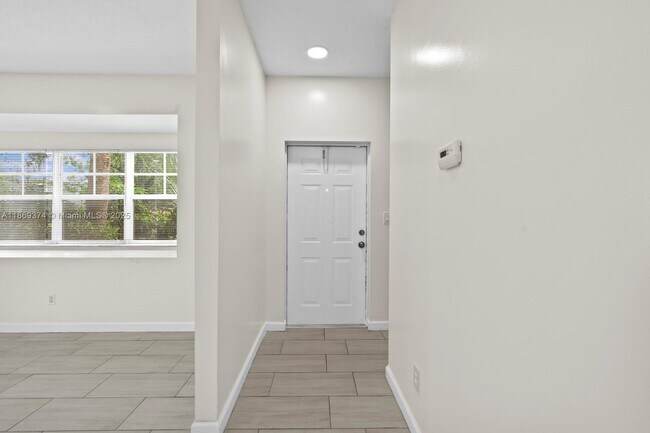 Foto del edificio - 2700 Creekside Dr
