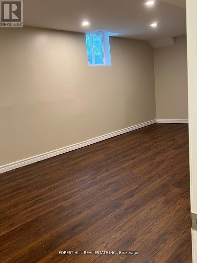 Building Photo - 1241 Maple Ridge Dr