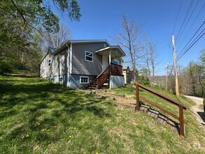 Building Photo - 708 Dodd Rd