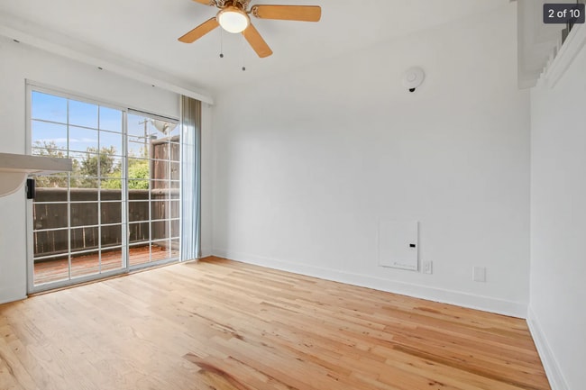 Photo - Lion's Grove B Apartment