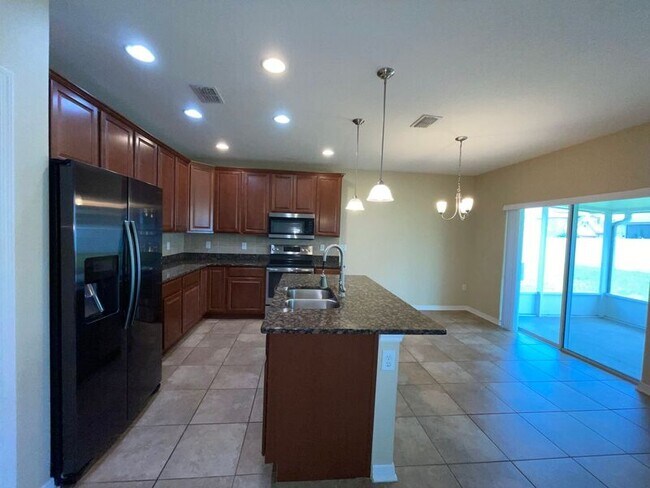 Foto del edificio - 908 Killarney Ln
