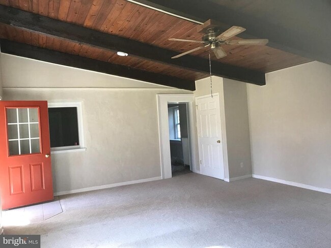 Building Photo - 457-B Ellis Woods Rd