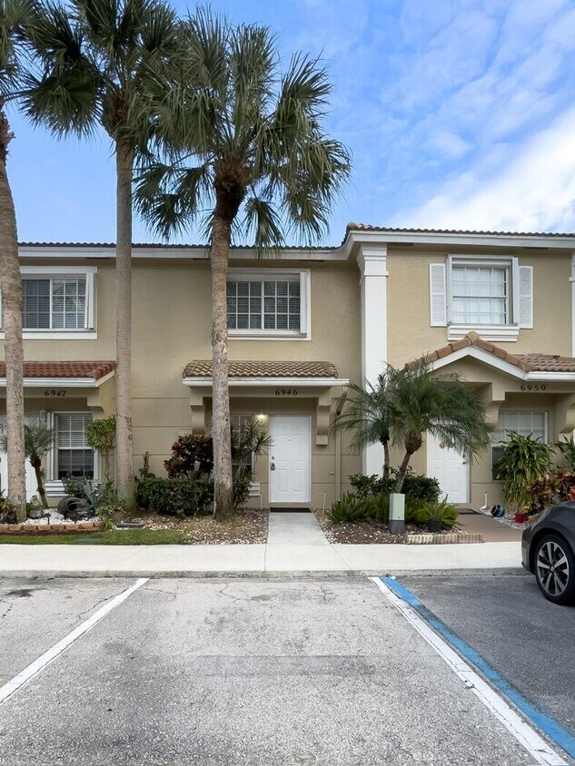 Foto principal - 6946 Blacksmith Way