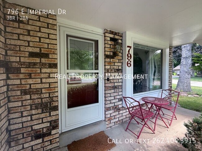 Foto del edificio - 796 E Imperial Dr