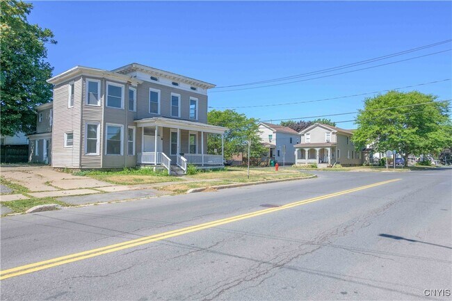 Building Photo - 42 E Cayuga St