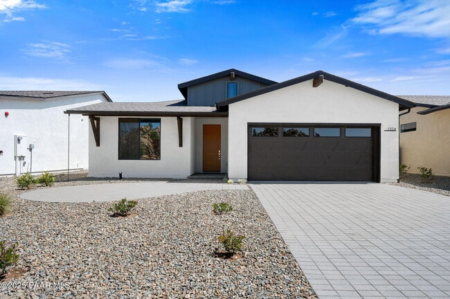 Building Photo - 1324 Rockwood Dr