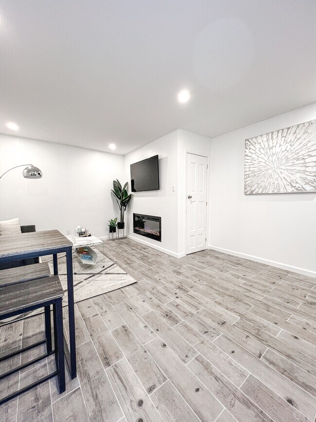 Foto del edificio - 8850 24th Ave