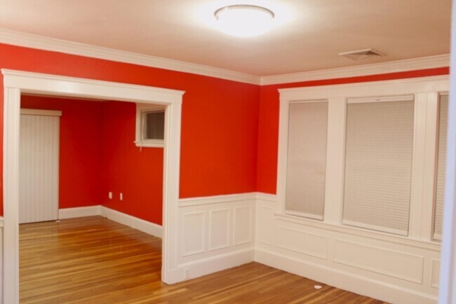 Building Photo - 20 Coolidge Rd