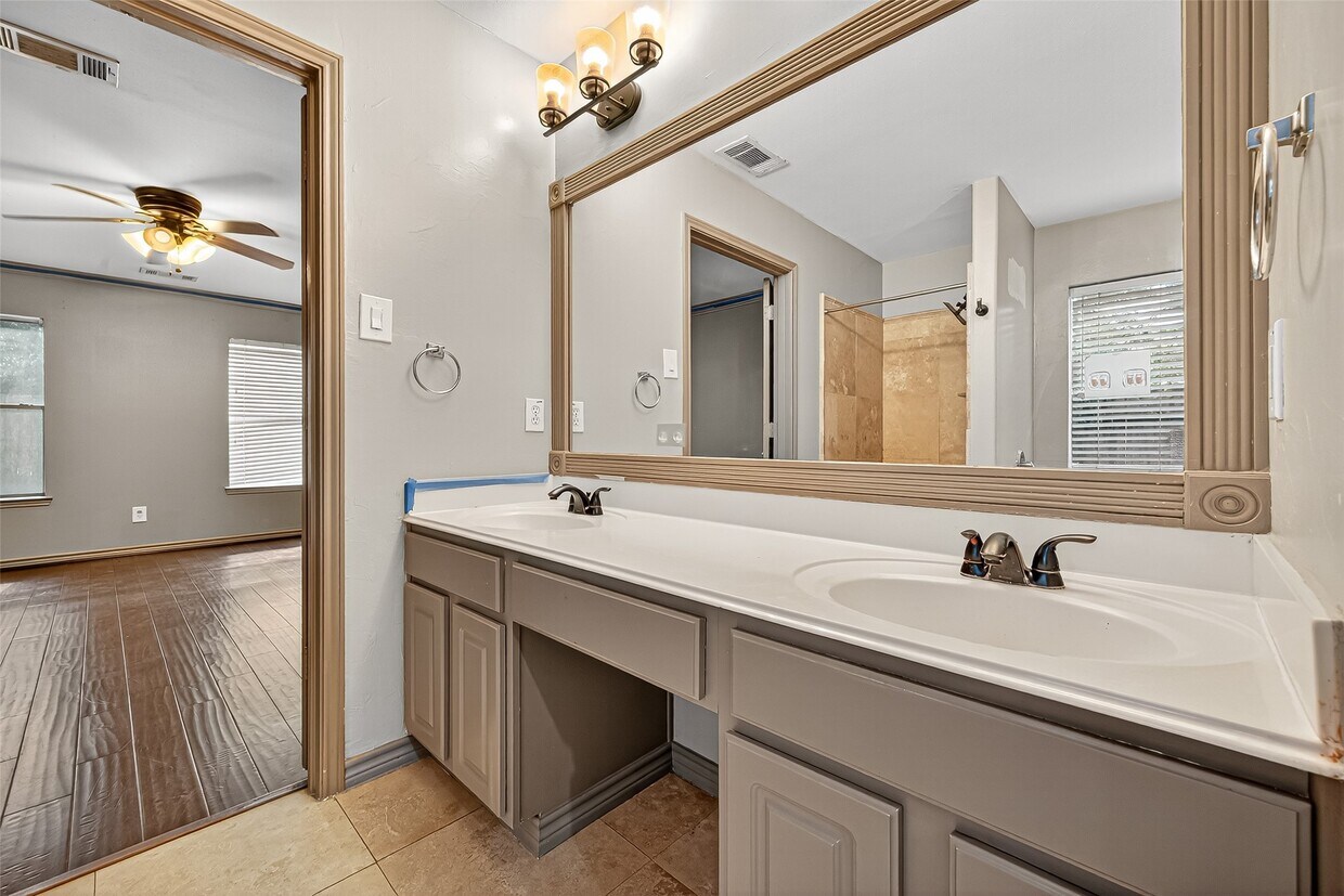 Foto del edificio - 14762 Country Rose Ln