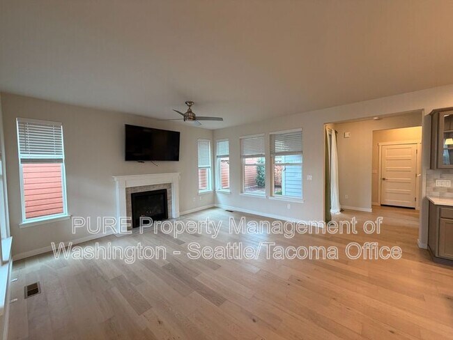 Foto del edificio - 3238 64th Ln SW