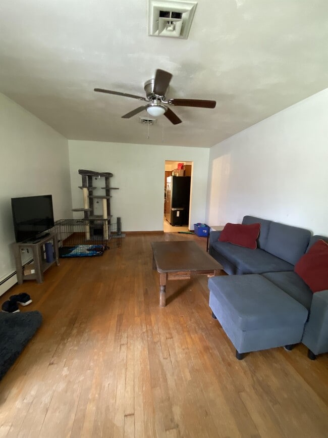 Building Photo - 1304 Maple