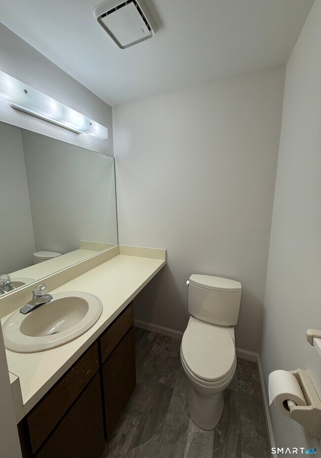 Foto del edificio - 7 Barrington Dr