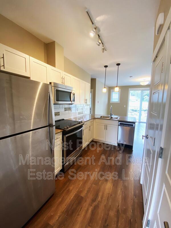 Building Photo - 110-110 Baxter Ave