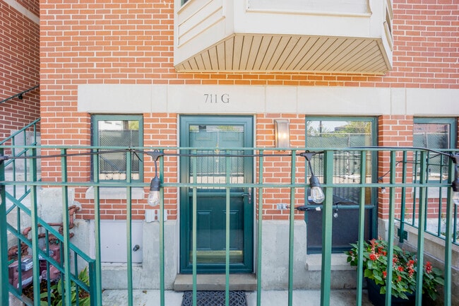 Foto del edificio - 711 S Ashland Ave