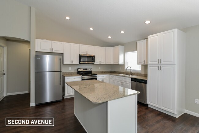 Building Photo - 2843 SW 140th Loop