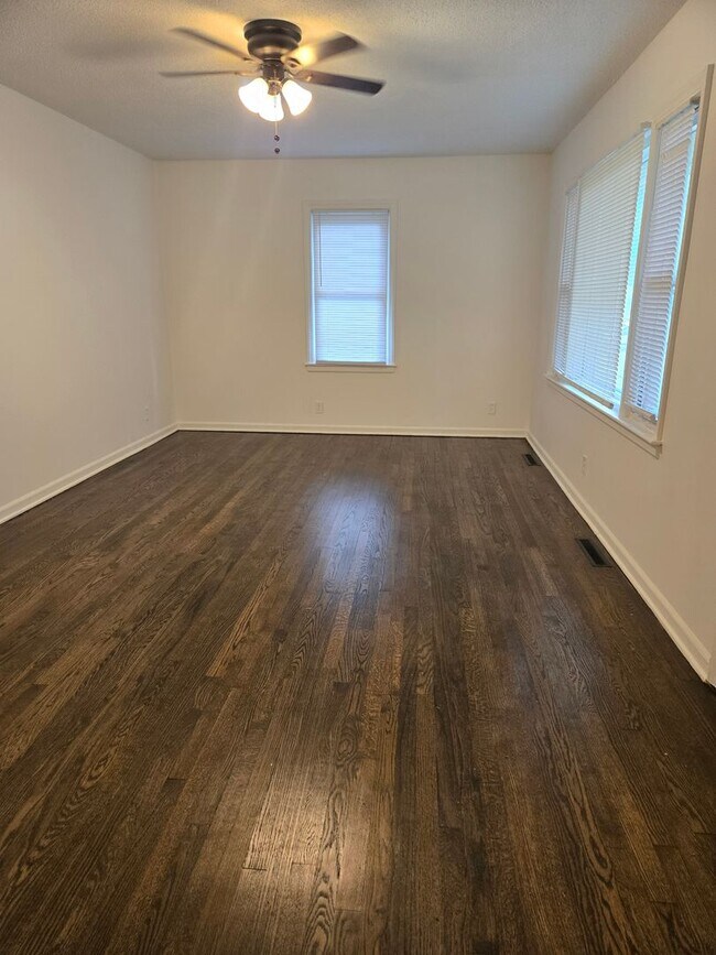 Foto del edificio - 3 bedroom 1 bath ranch home on a quiet dea...