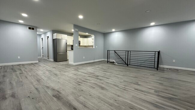 Building Photo - 9144 Ellie Dr