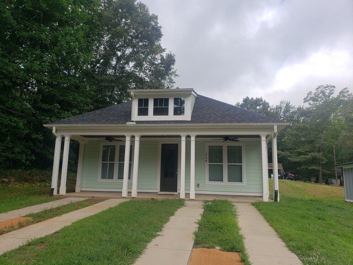Foto principal - 214 Forest Dr