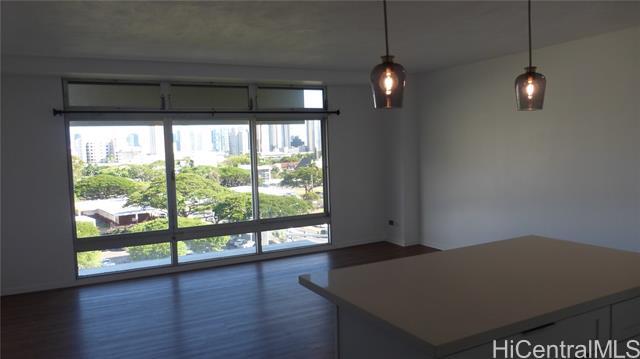 Building Photo - 1511 Nuuanu Ave