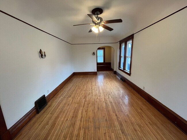 Building Photo - 3 Bedroom Single Family Home in Antigo! **...