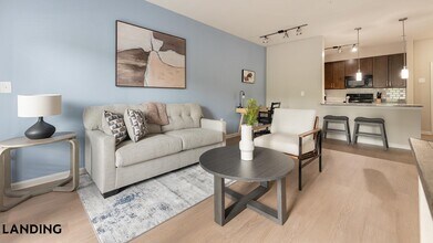 Building Photo - 8100 Palisades Cir