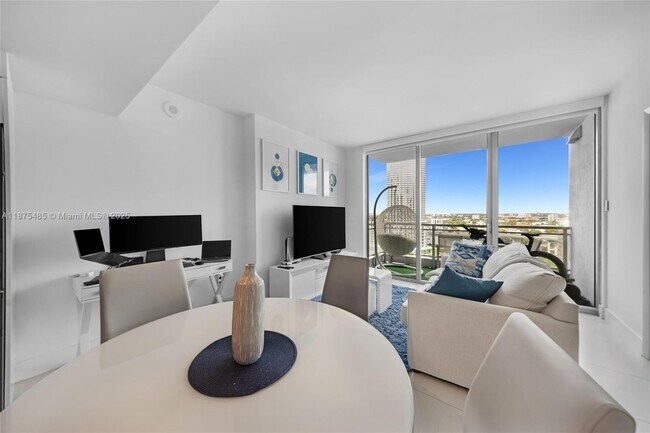 Foto del edificio - 92 SW 3rd St