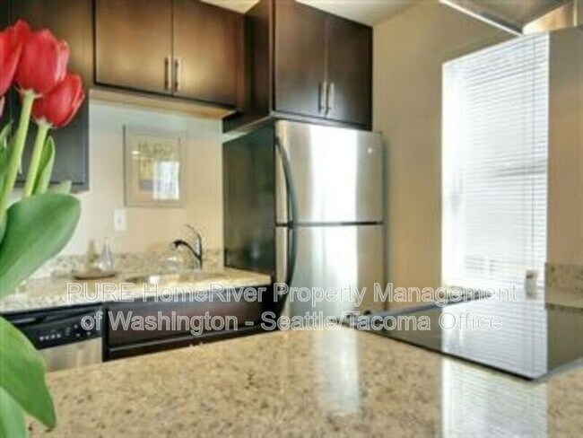 Foto del edificio - 4012 California Ave SW