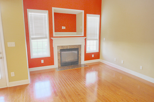 Building Photo - Beautiful and spacious 3 bedroom townhome ...