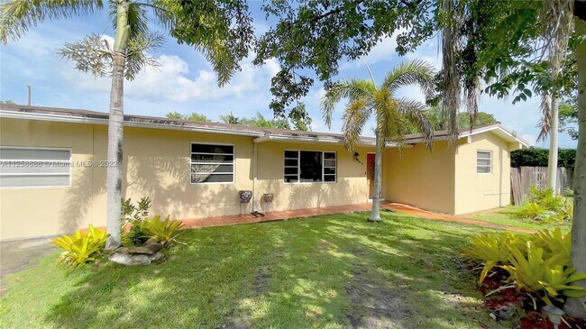Foto del edificio - 14465 SW 96th Ave