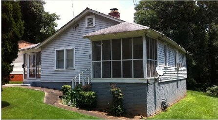 225 Lowry St. - 219-229 Lowry St NE