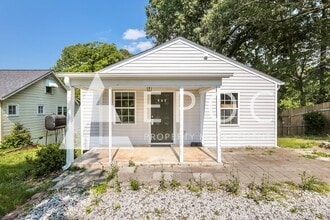 Building Photo - 314 Sunset Dr