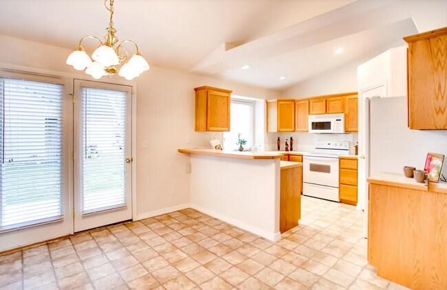 Building Photo - Terrific Home In Amazing Neighborhood!