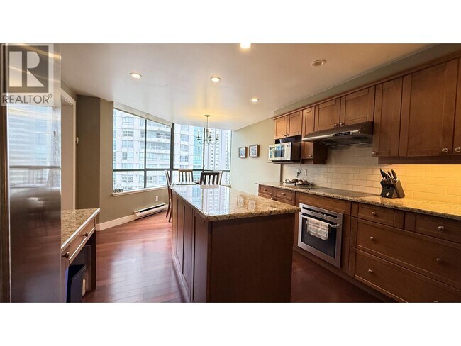 Photo du bâtiment - 738 Broughton St