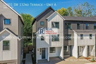 Building Photo - 16901 SW 132nd Terrace