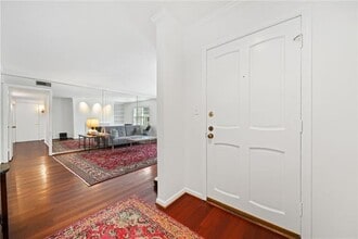 Building Photo - 52 Chaumont Square NW