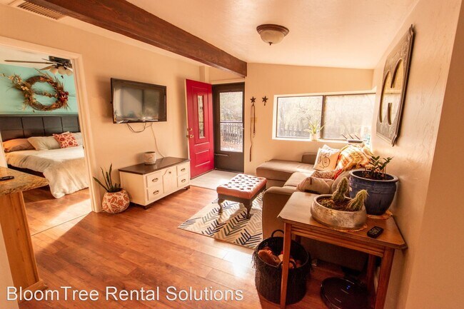 Foto del edificio - 2 br, 1 bath House - 1019 S Walnut Road