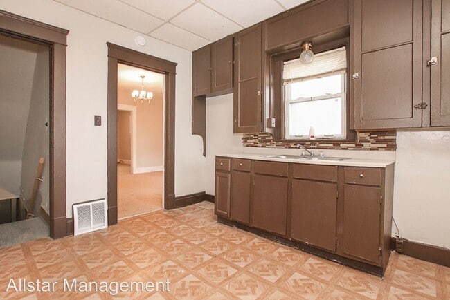 Building Photo - 3 br, 1 bath House - 3102 Riverside Ave