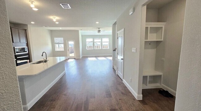 Foto del edificio - 3017 Burwick Ln