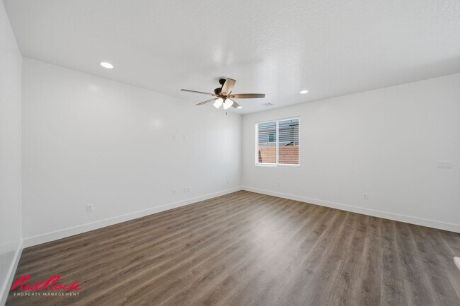 Foto del edificio - 2341 Siegel Ln